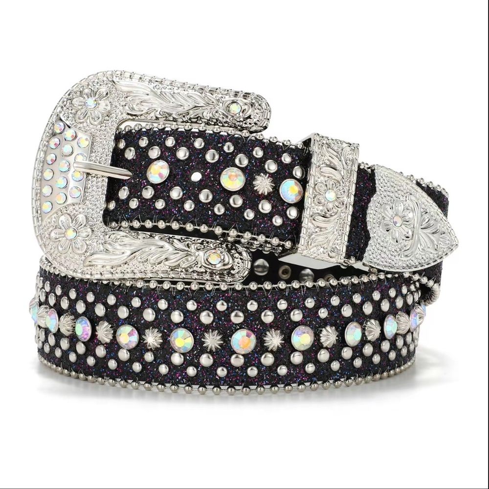 SOLD‼️ Elegant Black and Silver Embellished Belt